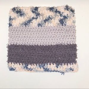 grey scrubby wash cloth for dishes